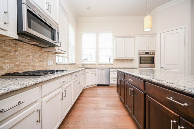 9546 London Bridge Station Station, Houston, TX 77045