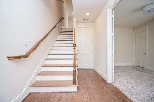 9546 London Bridge Station Station, Houston, TX 77045