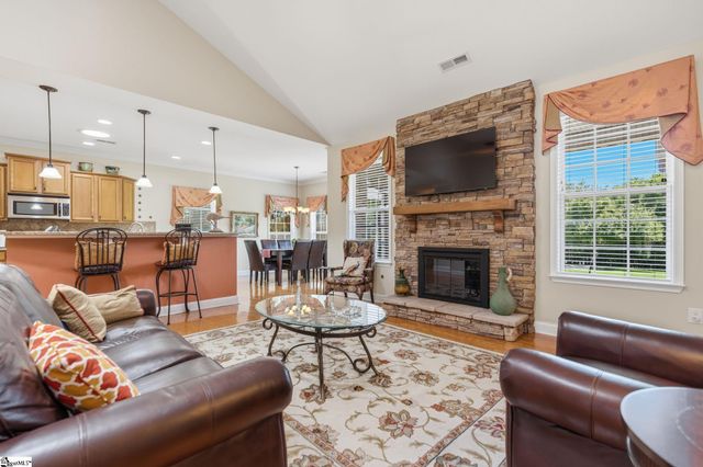 4 Cedarcrest Court, Simpsonville, SC 29680