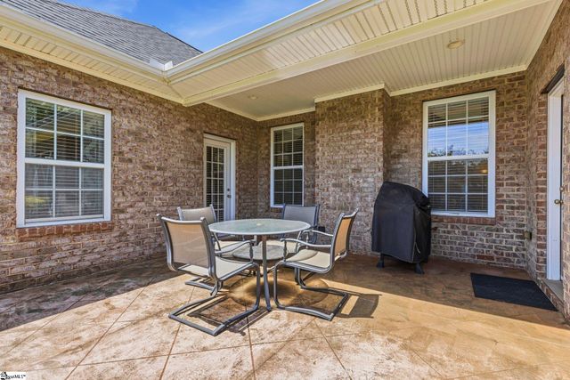 4 Cedarcrest Court, Simpsonville, SC 29680