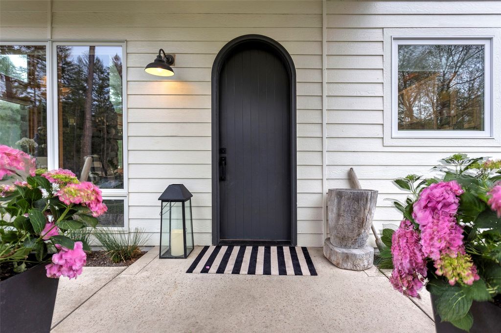 14833 Sunburst Drive, Bigfork, MT 59911 photo 9