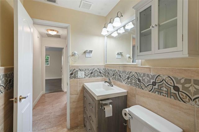 51 NE 49th Street, Fort Lauderdale, FL 33334