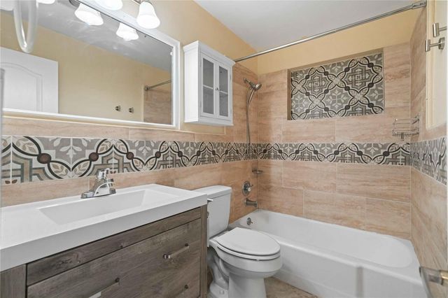 51 NE 49th Street, Fort Lauderdale, FL 33334