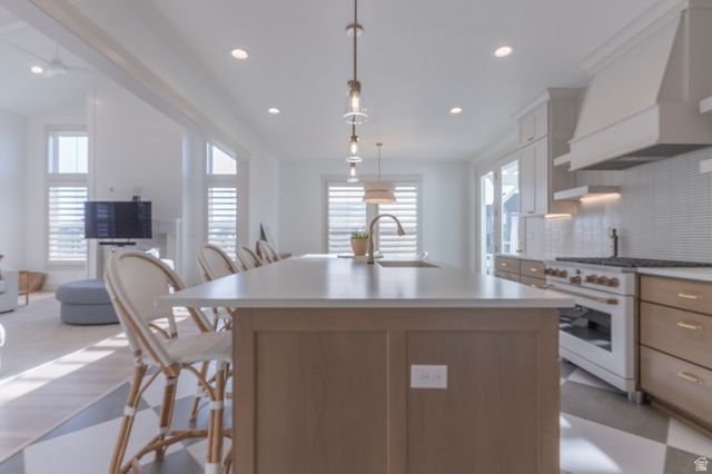 6543 W LAKE AVE, South Jordan, UT 84009