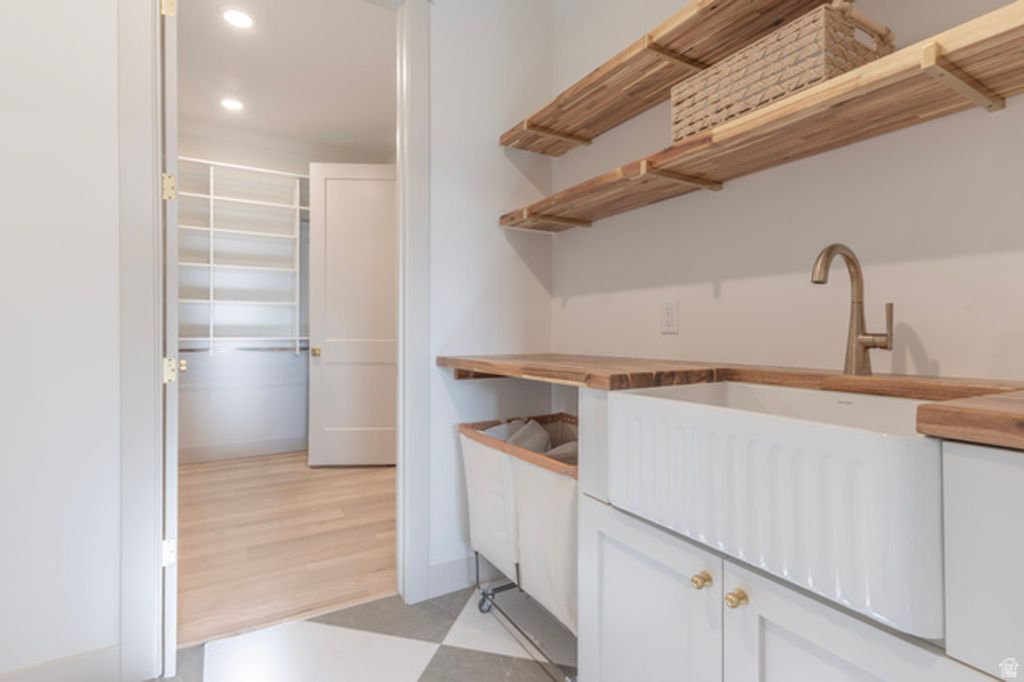 Image 15 of property listing at 6543 W LAKE AVE, South Jordan, UT 84009