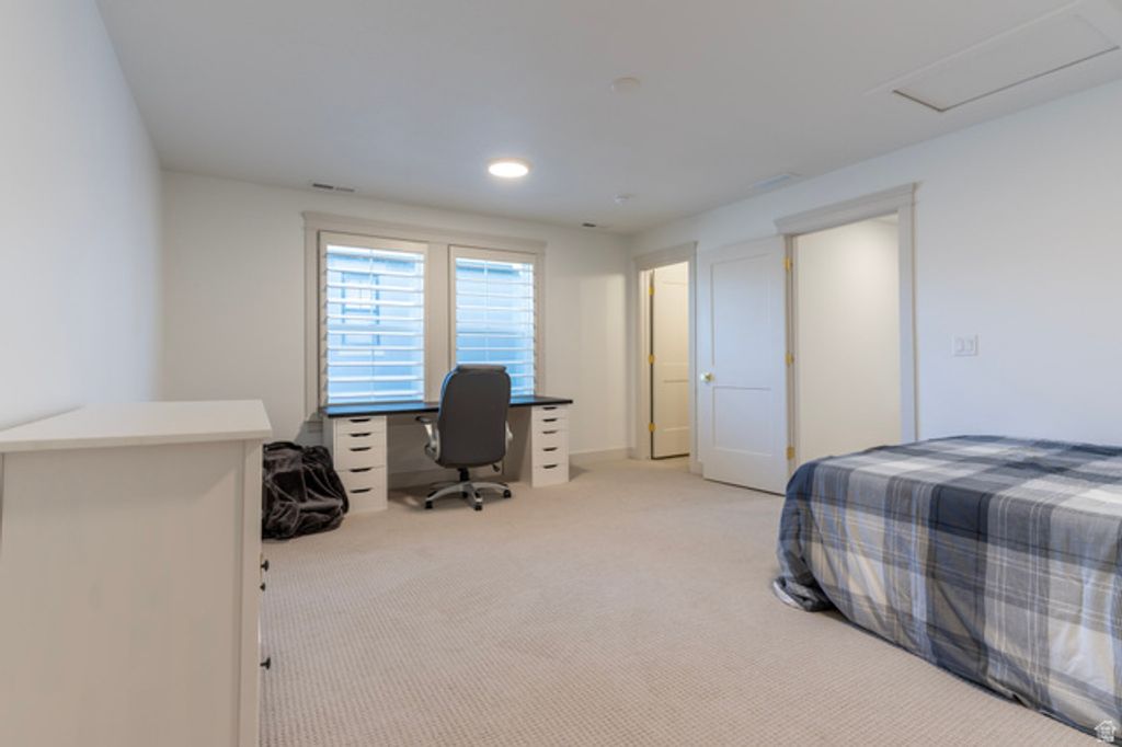 Image 26 of property listing at 6543 W LAKE AVE, South Jordan, UT 84009