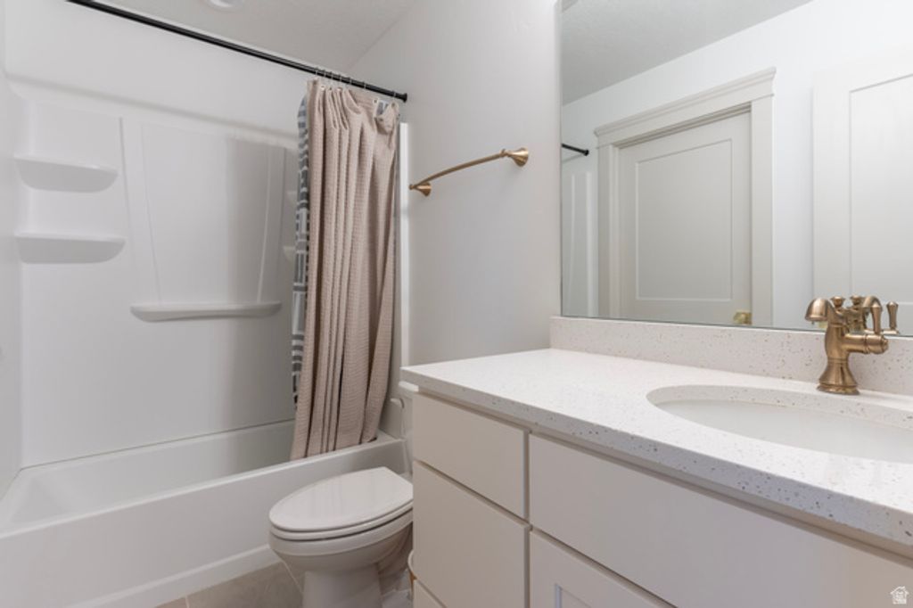 Image 27 of property listing at 6543 W LAKE AVE, South Jordan, UT 84009