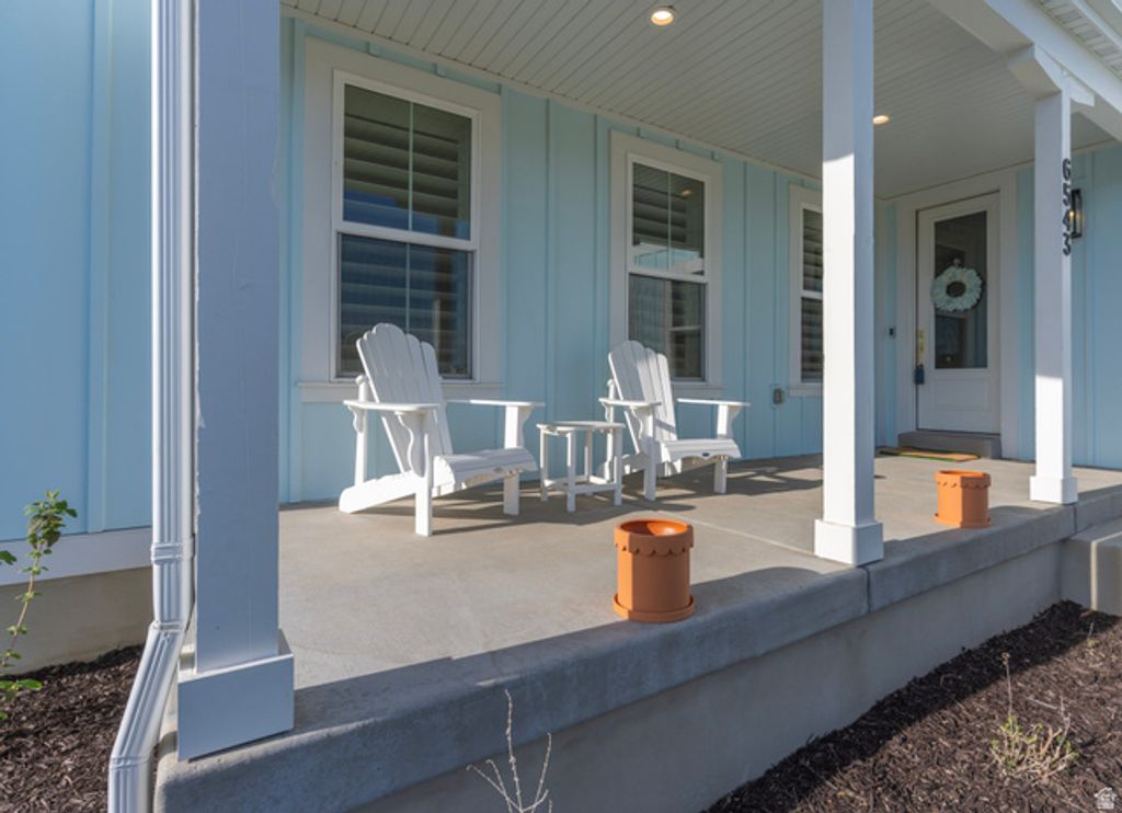 Image 5 of property listing at 6543 W LAKE AVE, South Jordan, UT 84009