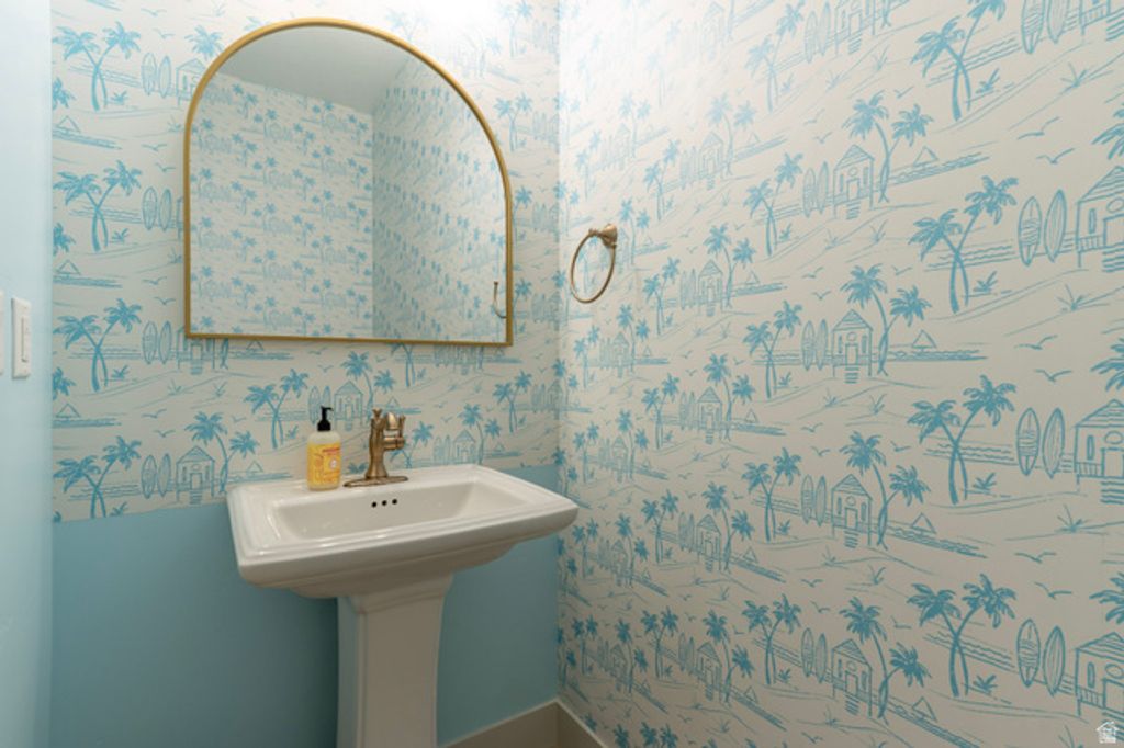 Image 47 of property listing at 6543 W LAKE AVE, South Jordan, UT 84009