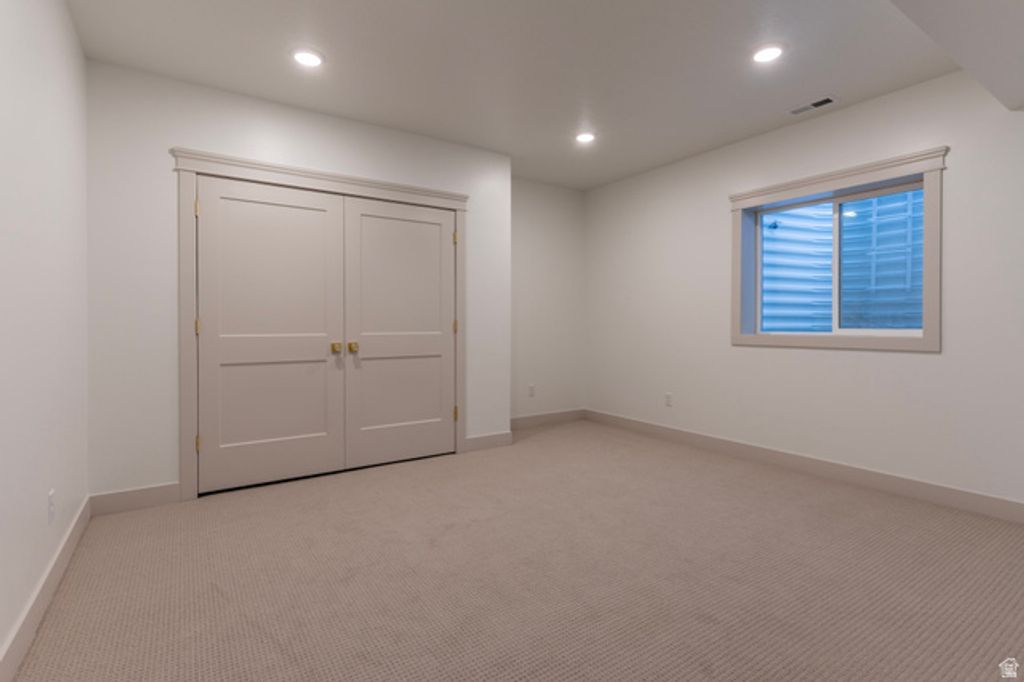 Image 48 of property listing at 6543 W LAKE AVE, South Jordan, UT 84009