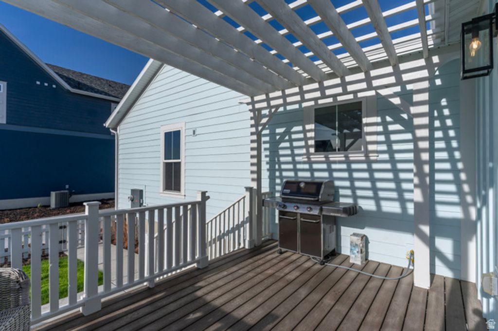 Image 66 of property listing at 6543 W LAKE AVE, South Jordan, UT 84009