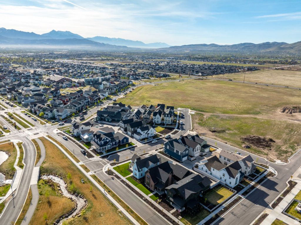 Image 86 of property listing at 6543 W LAKE AVE, South Jordan, UT 84009