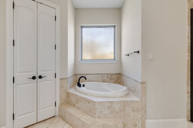 8640 Normandy Way, Argyle, TX 76226