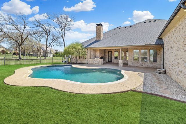 8640 Normandy Way, Argyle, TX 76226