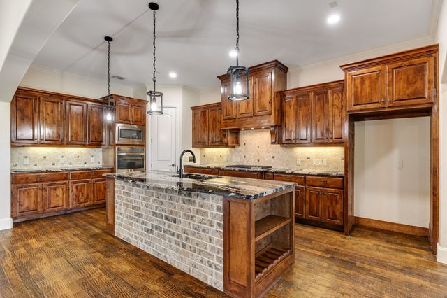 8640 Normandy Way, Argyle, TX 76226