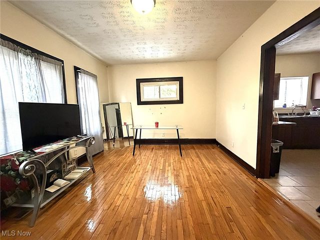 3453 E 105th Street, Cleveland, OH 44108