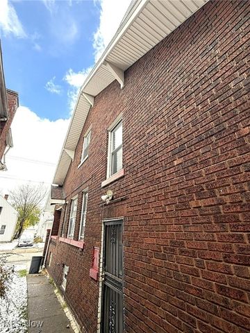 3453 E 105th Street, Cleveland, OH 44108