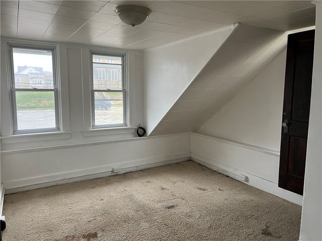 536 Patton Ave, Jeannette, PA 15644