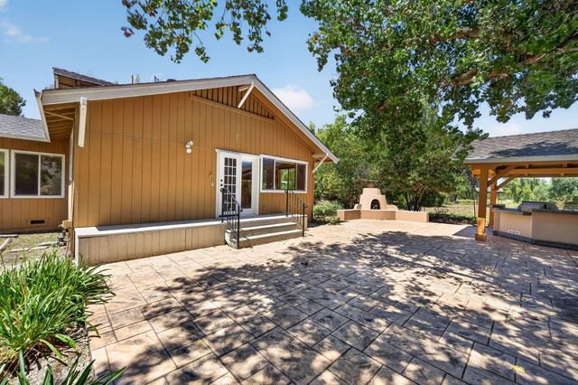 3385 Cienega Road, Hollister, CA 95023