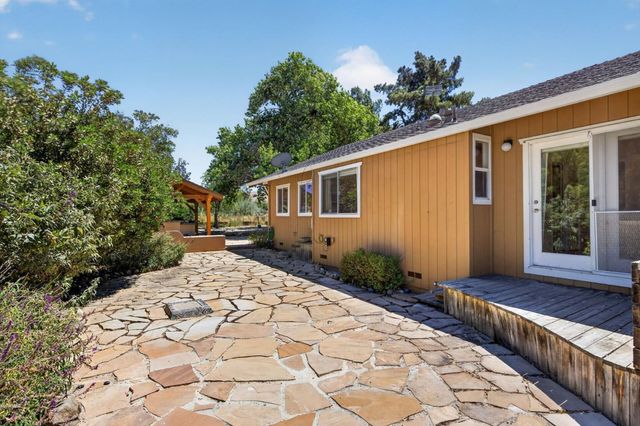 3385 Cienega Road, Hollister, CA 95023