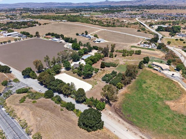 3385 Cienega Road, Hollister, CA 95023