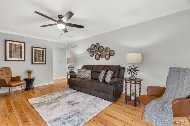 700 Dewayne Drive, Florissant, MO 63031