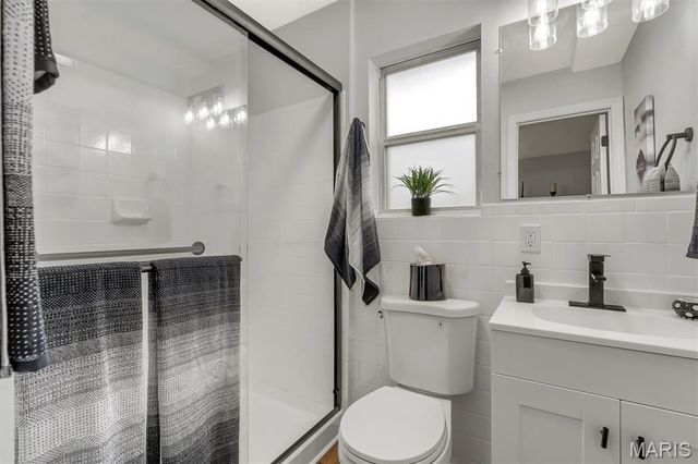 700 Dewayne Drive, Florissant, MO 63031