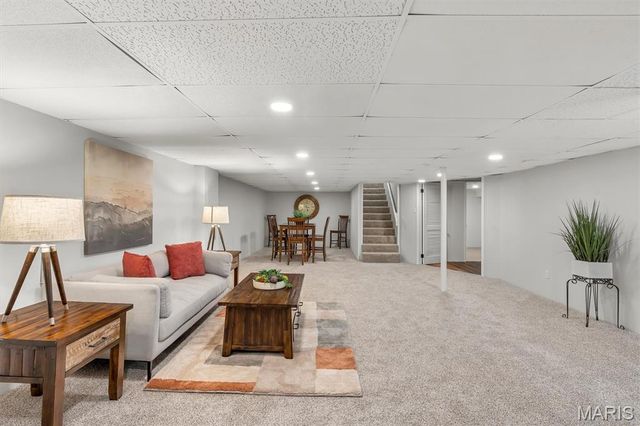 700 Dewayne Drive, Florissant, MO 63031