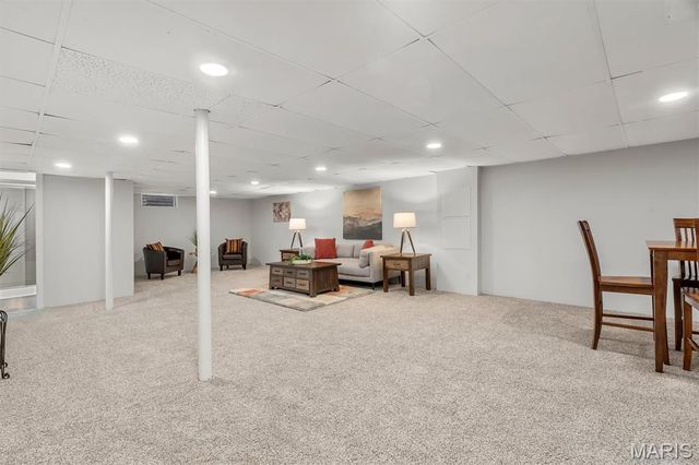 700 Dewayne Drive, Florissant, MO 63031