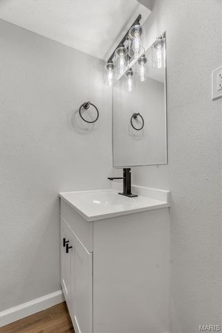 700 Dewayne Drive, Florissant, MO 63031