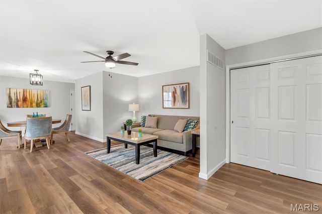 700 Dewayne Drive, Florissant, MO 63031