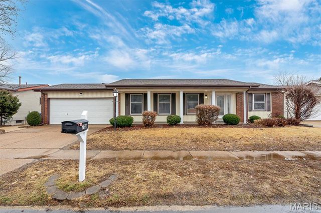 700 Dewayne Drive, Florissant, MO 63031