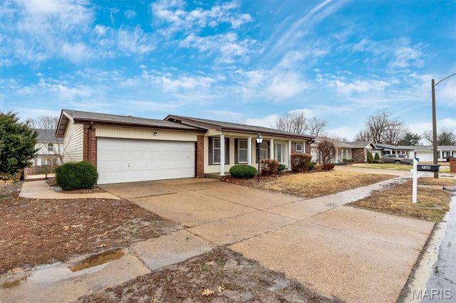 700 Dewayne Drive, Florissant, MO 63031