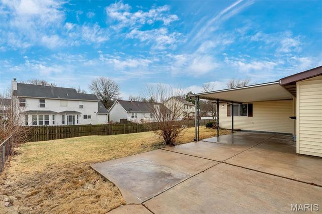 700 Dewayne Drive, Florissant, MO 63031