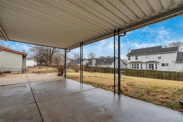 700 Dewayne Drive, Florissant, MO 63031