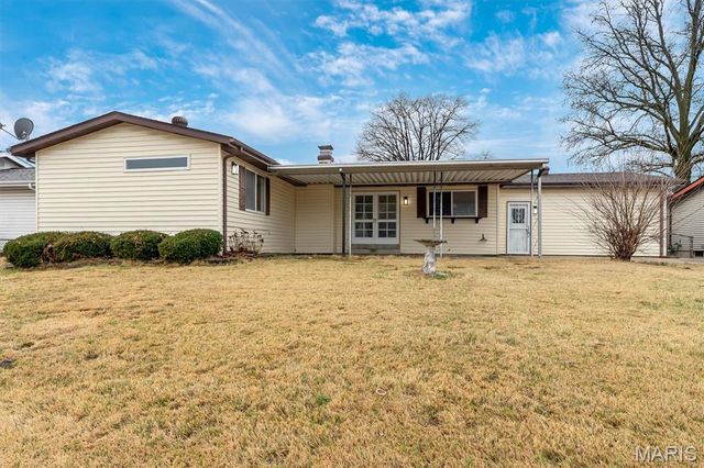 700 Dewayne Drive, Florissant, MO 63031