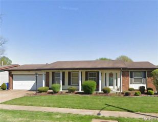 700 Dewayne Drive, Florissant, MO 63031