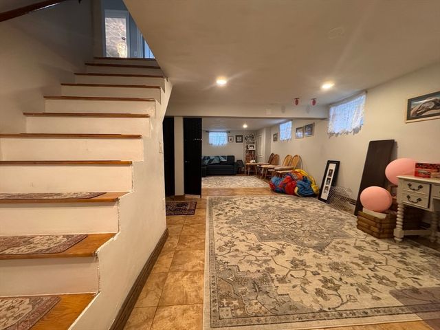 10-12 Webster St 1, Winchester, MA 01890