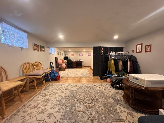 10-12 Webster St 1, Winchester, MA 01890