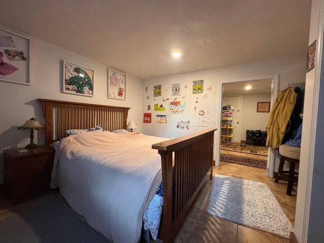 10-12 Webster St 1, Winchester, MA 01890