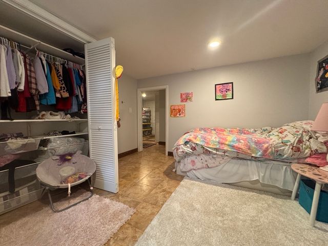 10-12 Webster St 1, Winchester, MA 01890