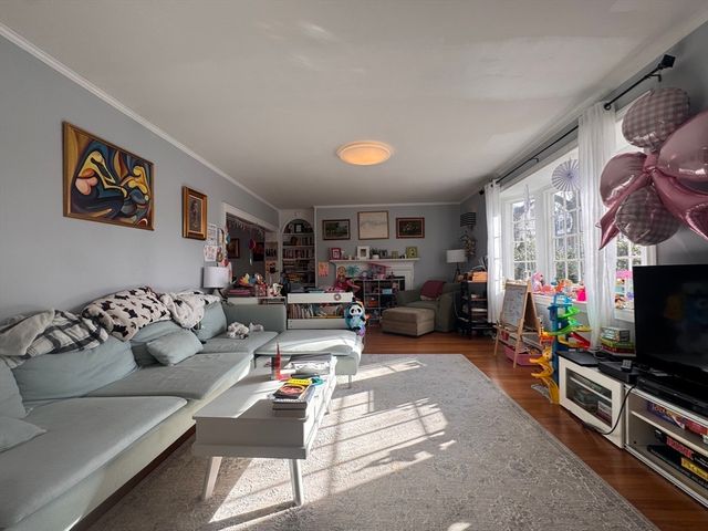 10-12 Webster St 1, Winchester, MA 01890