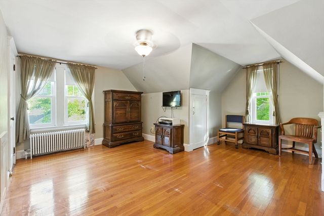 28 Edgeworth St R, Weymouth, MA 02189