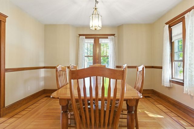 28 Edgeworth St R, Weymouth, MA 02189