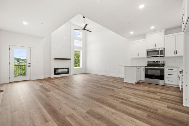 13 Koa Drive 19, Reeds Spring, MO 65737