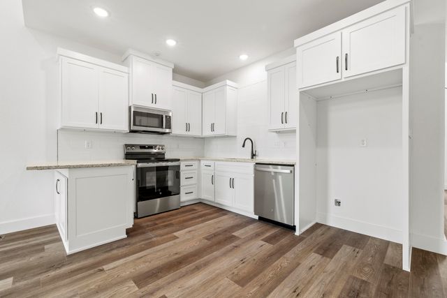 13 Koa Drive 19, Reeds Spring, MO 65737