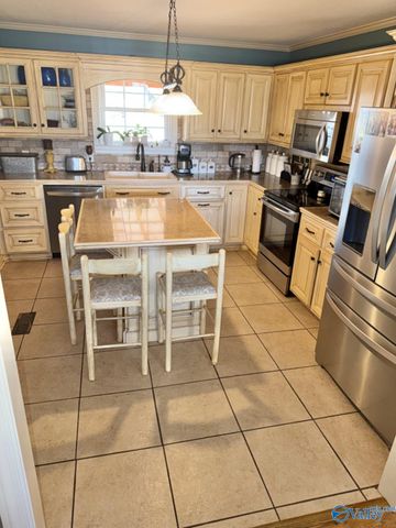 1526 Needmore Road, Albertville, AL 35950