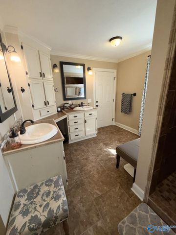 1526 Needmore Road, Albertville, AL 35950