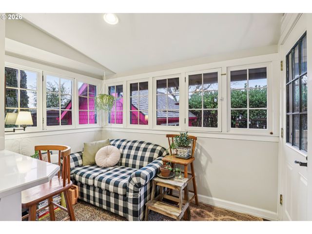 5264 Ne 20TH Ave, Portland, OR 97211