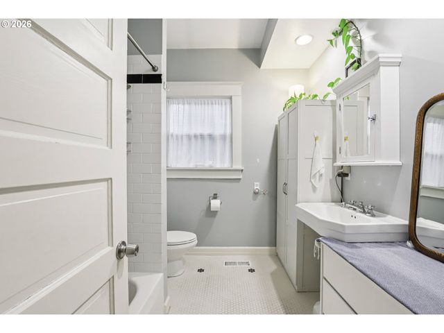 5264 Ne 20TH Ave, Portland, OR 97211